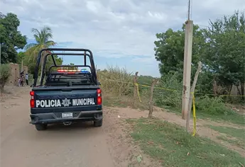 Hallan a hombre asesinado a golpes en una calle de una comunidad de El Fuerte