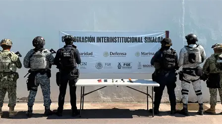 Aseguran teléfonos celulares, droga, puntas y otros objetos prohibidos en el Centro Penitenciario de Aguaruto, en Culiacán Aseguran teléfonos celulares, droga, puntas y otros objetos prohibidos en el Centro Penitenciario de Aguaruto, en Culiacán