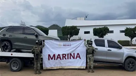Marina decomisa autos, armamento y drogas en zona donde abatieron a 10 sicarios en El Rosario Marina decomisa autos, armamento y drogas en zona donde abatieron a 10 sicarios en El Rosario