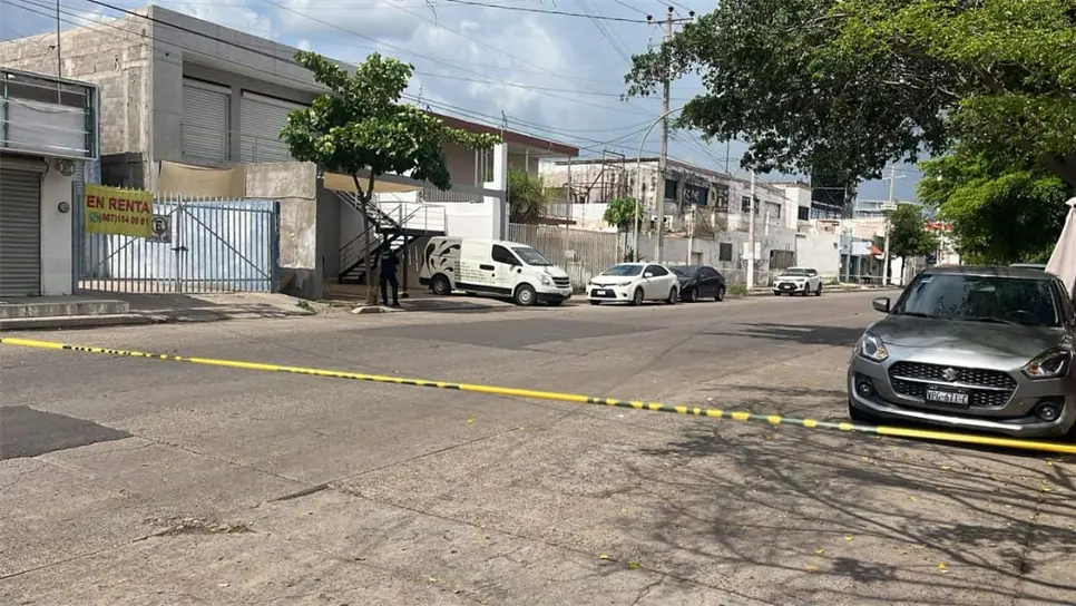 El herido fue identificado como Marco Antonio, de 28 años de edad, de quien hasta el momento no se han proporcionado más datos generales