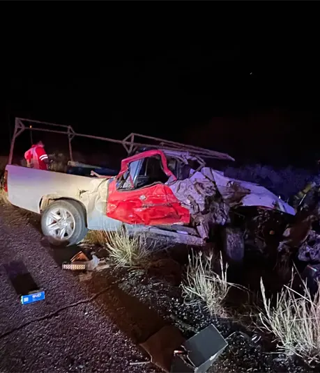 Una niña de 4 años, una joven y su abuelita mueren en brutal encontronazo sobre la carretera Los Mochis–Choix Una niña de 4 años, una joven y su abuelita mueren en brutal encontronazo sobre la carretera Los Mochis–Choix