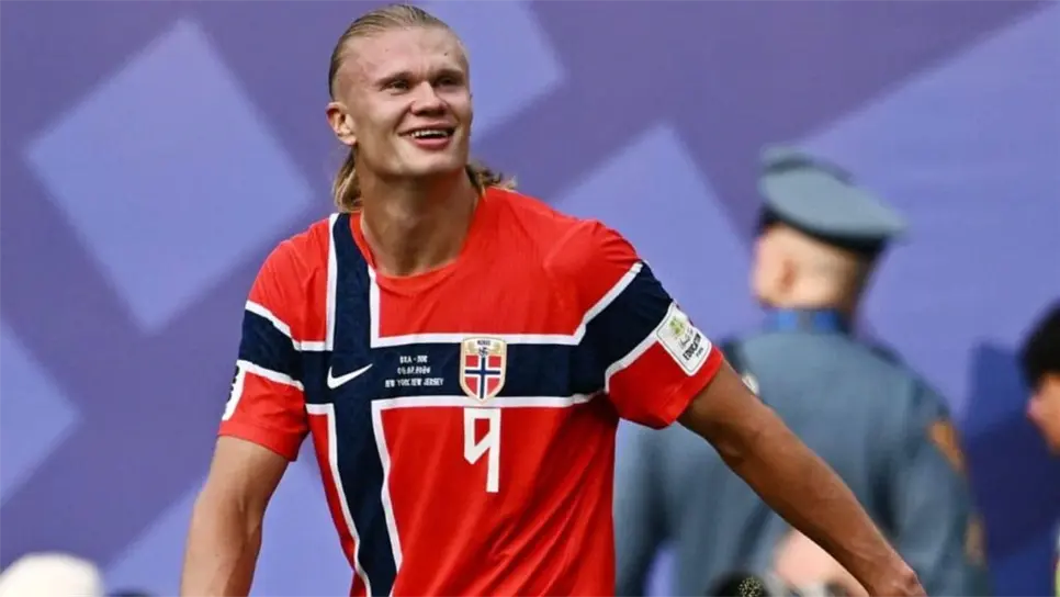 Y es que Erling Haaland nació en Inglaterra y juega en la mejor liga del mundo, por lo que será un partido especial en contra de sus compañeros de equipo