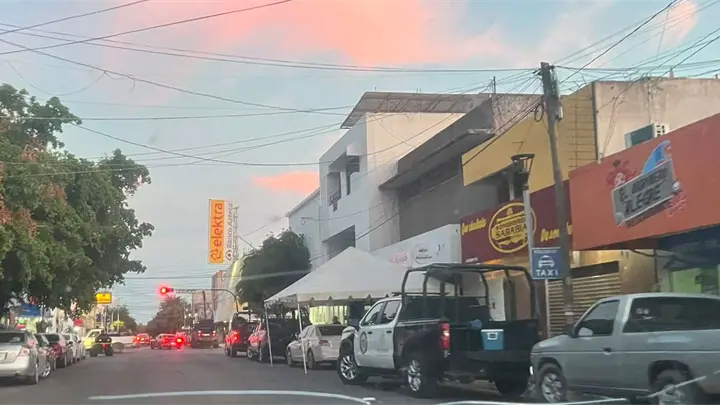 Los Harfuch realizan cateos en negocios y lavaderos de vehículos en Ruiz Cortines, Guasave Los Harfuch realizan cateos en negocios y lavaderos de vehículos en Ruiz Cortines, Guasave