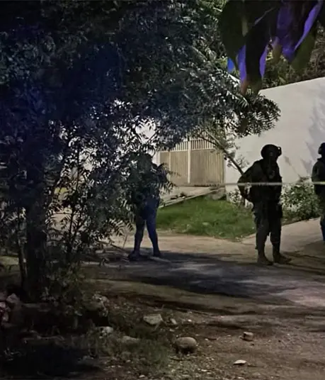 Motociclista asesina a balazos a dos jóvenes en la colonia Buenos Aires en Culiacán Motociclista asesina a balazos a dos jóvenes en la colonia Buenos Aires en Culiacán