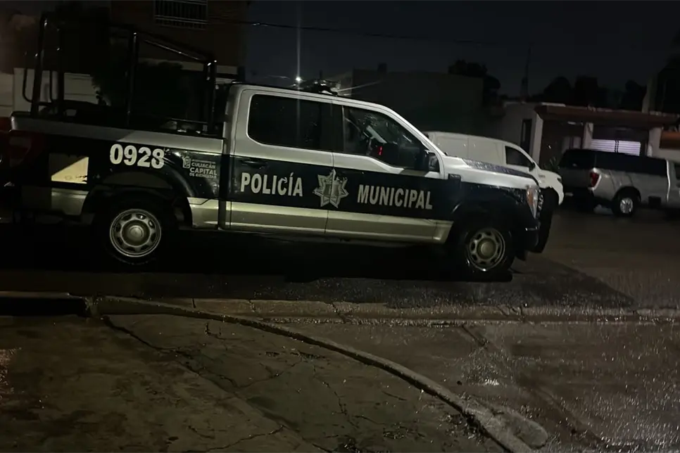 Sujetos armados levantan a una menor de edad en la colonia Bachigualato, en Culiacán Sujetos armados levantan a una menor de edad en la colonia Bachigualato, en Culiacán