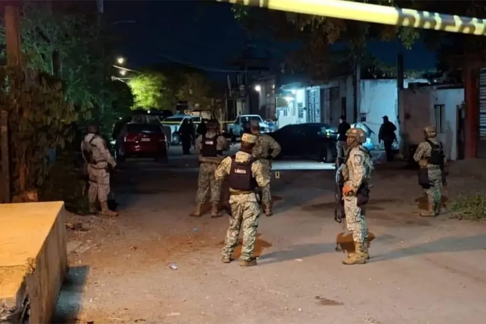 Atacan a balazos un vehículo y una vivienda en en la colonia Felicidad, en la zona norte de Mazatlán Atacan a balazos un vehículo y una vivienda en en la colonia Felicidad, en la zona norte de Mazatlán