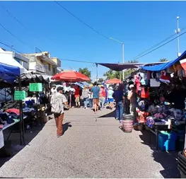 Tianguis de la Juárez, el lugar donde encuentras de todo lo bueno, bonito y barato Tianguis de la Juárez, el lugar donde encuentras de todo lo bueno, bonito y barato