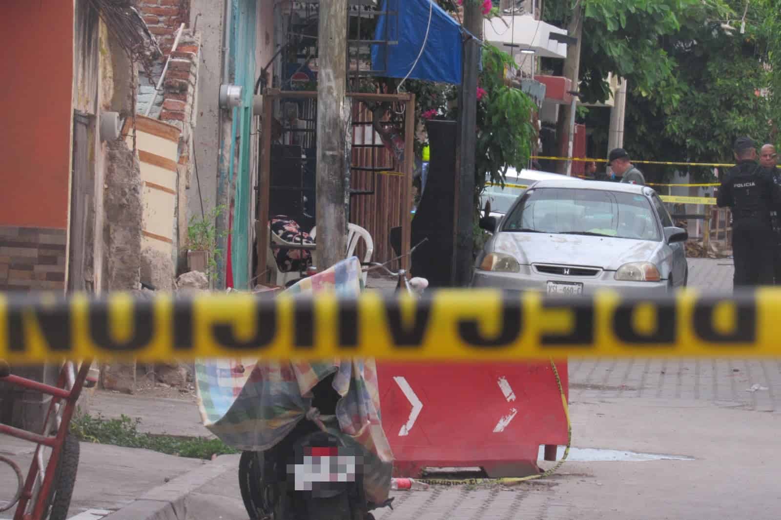 Asesinan a balazos a adulta mayor afuera de un domicilio en la colonia Gabriel Leyva de Mazatl&aacute;n