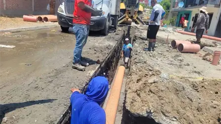 Se rompe línea de distribución y deja sin agua a cinco colonias de Mazatlán Se rompe línea de distribución y deja sin agua a cinco colonias de Mazatlán
