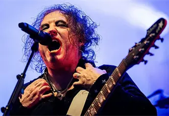 ¿Qué dijo Robert Smith? El líder de The Cure explota contra el show de la final del Mundial 2026