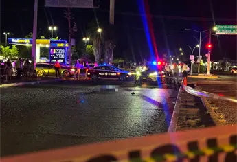 Mujer muere arrollada por cami&oacute;n urbano frente al Hospital General de Los Mochis