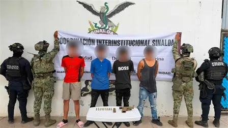 En fuerte operativo en Mazatlán liberan a dos civiles y detienen a sus 4 captores, 3 son menores de edad En fuerte operativo en Mazatlán liberan a dos civiles y detienen a sus 4 captores, 3 son menores de edad