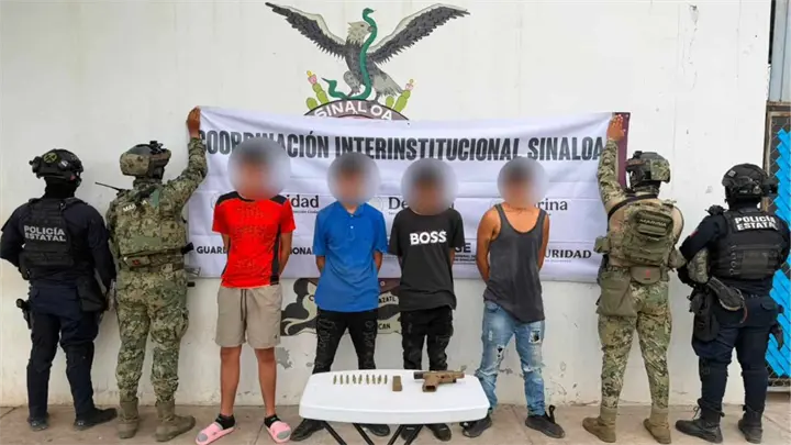 En fuerte operativo en Mazatlán liberan a dos civiles y detienen a sus 4 captores, 3 son menores de edad En fuerte operativo en Mazatlán liberan a dos civiles y detienen a sus 4 captores, 3 son menores de edad