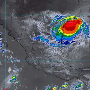 Chubascos con lluvias puntuales fuertes de hasta 50 mm en Sinaloa hoy 23 de julio Chubascos con lluvias puntuales fuertes de hasta 50 mm en Sinaloa hoy 23 de julio
