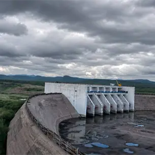 Cuatro presas de Sinaloa siguen por debajo del 15 % de almacenamiento Cuatro presas de Sinaloa siguen por debajo del 15 % de almacenamiento