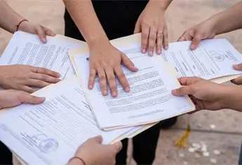 Se pierde casi medio millón de pesos para fiesta de graduación en Culiacán; estudiantes culpan al banco