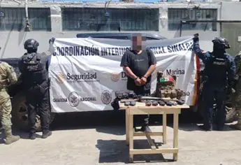 Marina detiene a presunto sicario con armas y chaleco antibalas en El Roble, Mazatlán
