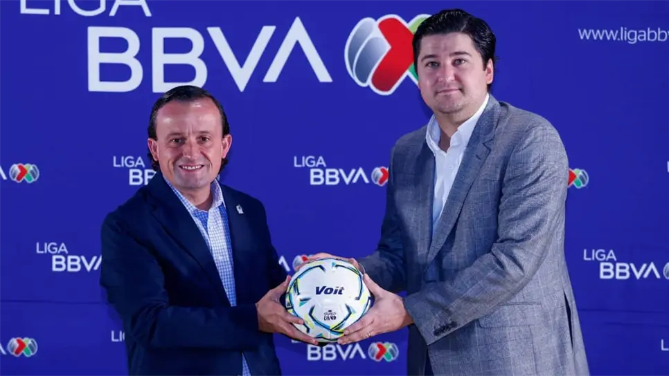 Mikel Arriola deja de ser el presidente operativo de la Liga MX y se mantiene como comisionado de la Federación Mexicana de Futbol, mientras Iturbide asume la administración cotidiana del campeonato dentro de la nueva estructura institucional