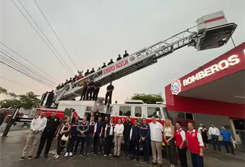 Bomberos de Mazatlán refuerza su capacidad de rescate con dos nuevos camiones escala