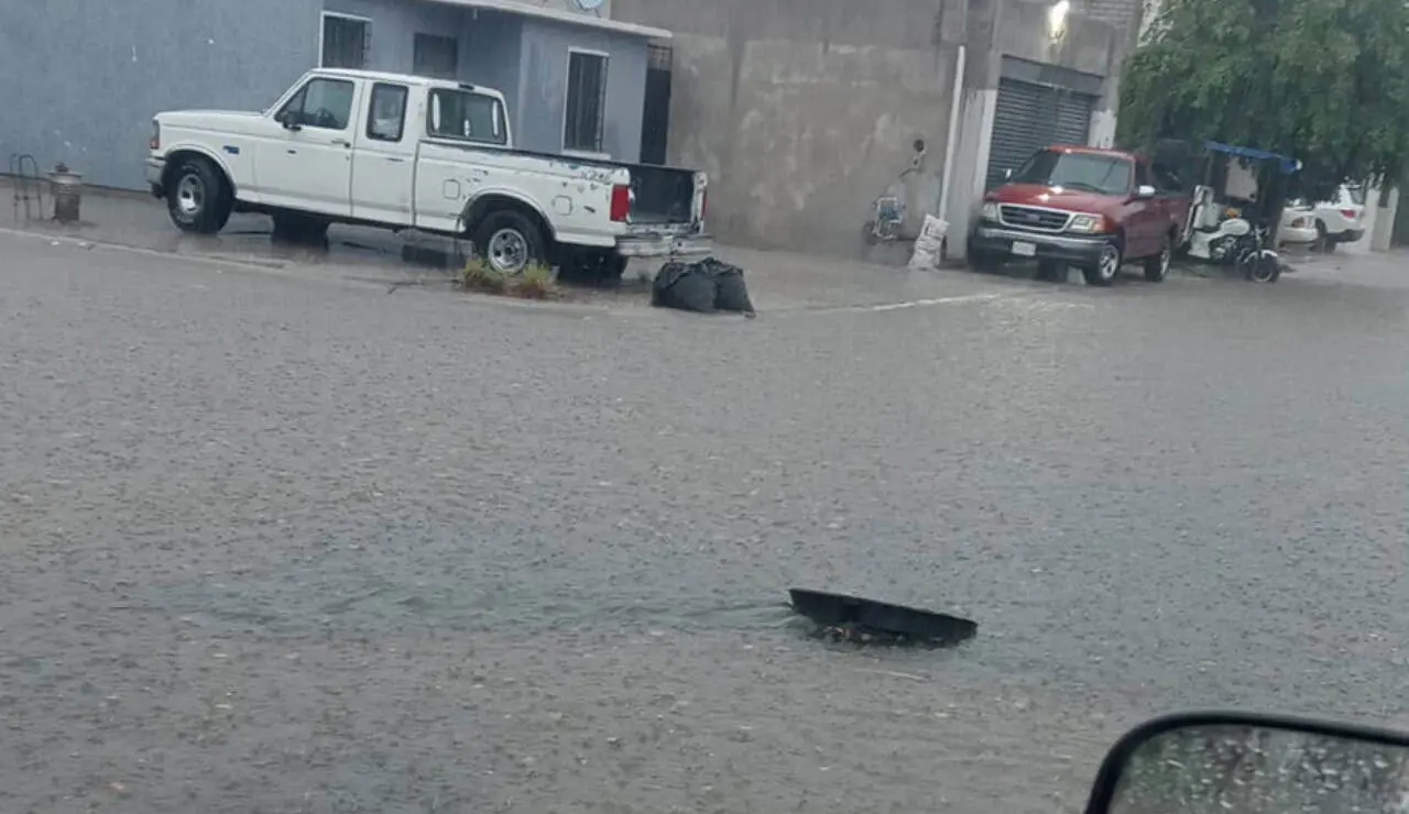 ¡No destapes las alcantarillas! JAPAMA alerta que hacerlo durante las lluvias puede causar accidentes y brotes de aguas negras ¡No destapes las alcantarillas! JAPAMA alerta que hacerlo durante las lluvias puede causar accidentes y brotes de aguas negras