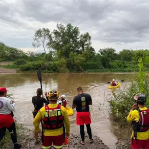 Despu&eacute;s de 20 horas contin&uacute;a b&uacute;squeda por menor desaparecido en el r&iacute;o de Villa Uni&oacute;n